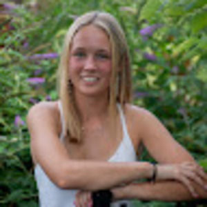 Meet your Posher, Eva